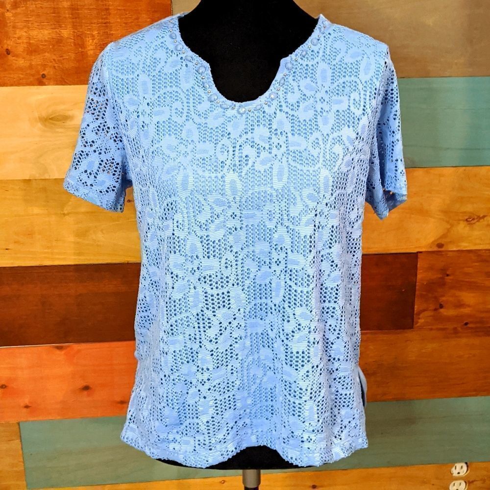 Petite medium blue t-shirt super soft with lace and beads